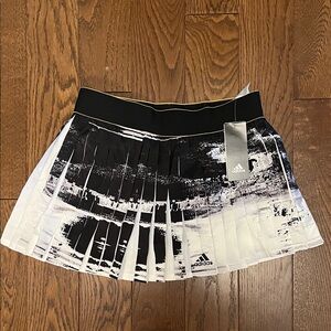 Adidas Women's Black and White Pleated Tennis Skirt